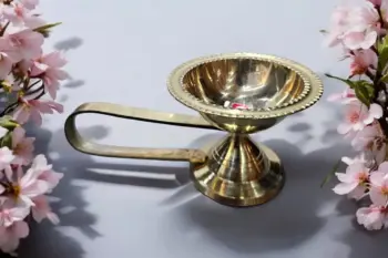 Traditional Brass Dhoop Dani / Kapoor Dani – Handcrafted Incense Burner for Puja & Aromatic Rituals
